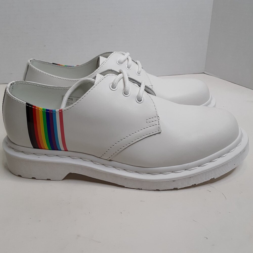 Dr. Martens White Smooth Leather Oxford Women's size 7 Men's 6